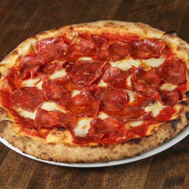Pizzeria Gusto - Restaurant Cuisine Italienne - St-Léonard, Montréal