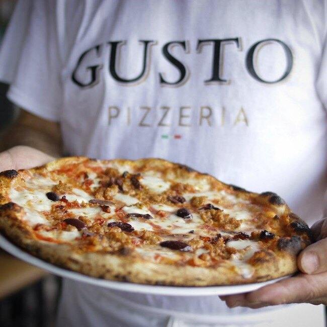 Pizzeria Gusto - Restaurant Cuisine Italienne - St-Léonard, Montréal