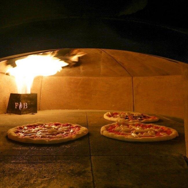 Pizzeria Gusto - Restaurant Cuisine Italienne - St-Léonard, Montréal