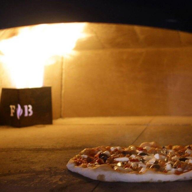 Pizzeria Gusto - Restaurant Cuisine Italienne - St-Léonard, Montréal