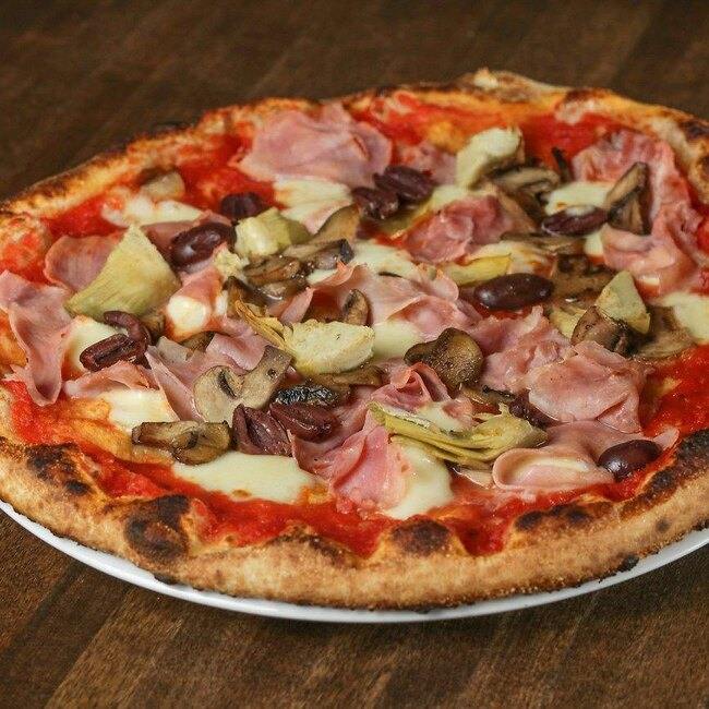 Pizzeria Gusto - Restaurant Cuisine Italienne - St-Léonard, Montréal