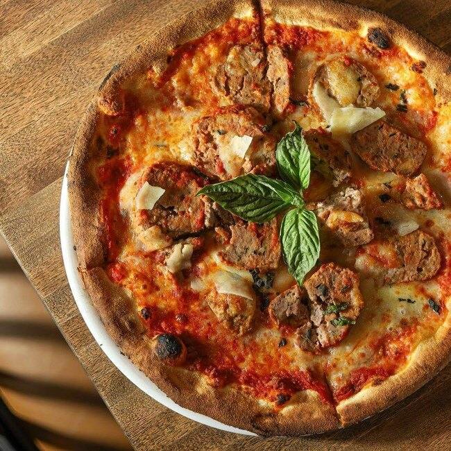 Pizzeria Gusto - Restaurant Cuisine Italienne - St-Léonard, Montréal