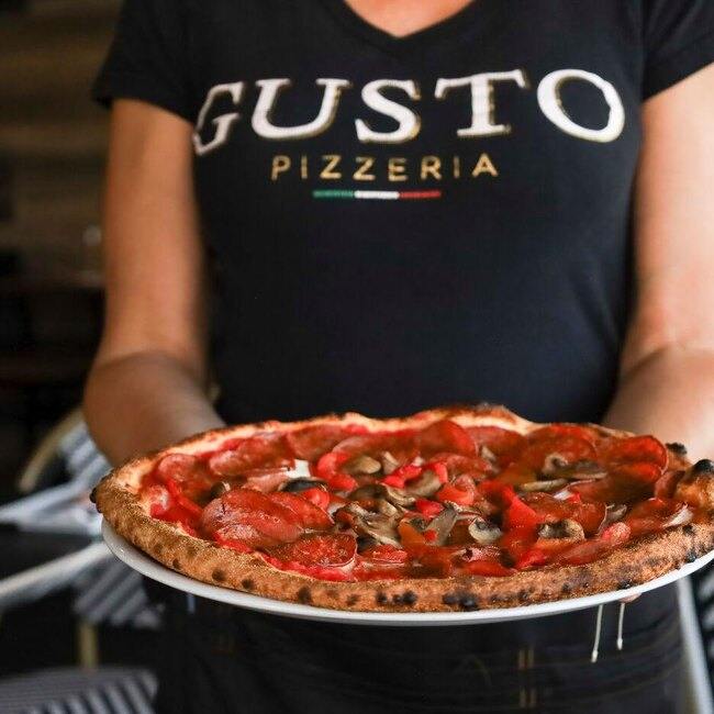 Pizzeria Gusto - Restaurant Cuisine Italienne - St-Léonard, Montréal