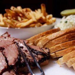 Hawgs Deli RestoMontreal.ca