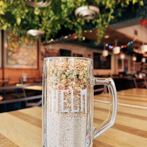 HELM microbrasserie - Restaurant Bistro à Mile-End, Montréal