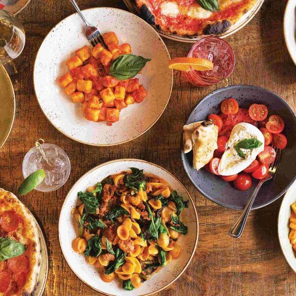 Industria Pizzeria + Bar Restaurant Brossard, QC