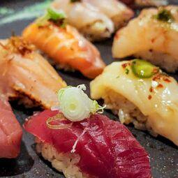 Kaiji Sushi et Izakaya  Restaurant Japonaise