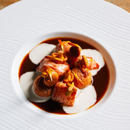 Kebec Club Privé Contemporary/Modern Restaurant