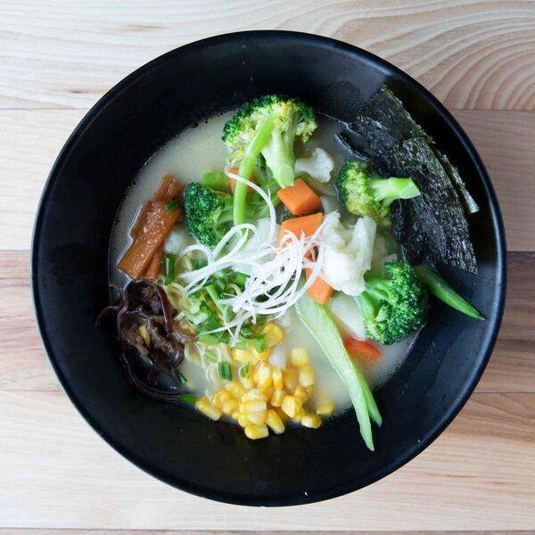 KÒI Noodle Bar - Restaurant Japonaise à Chomedey, Laval