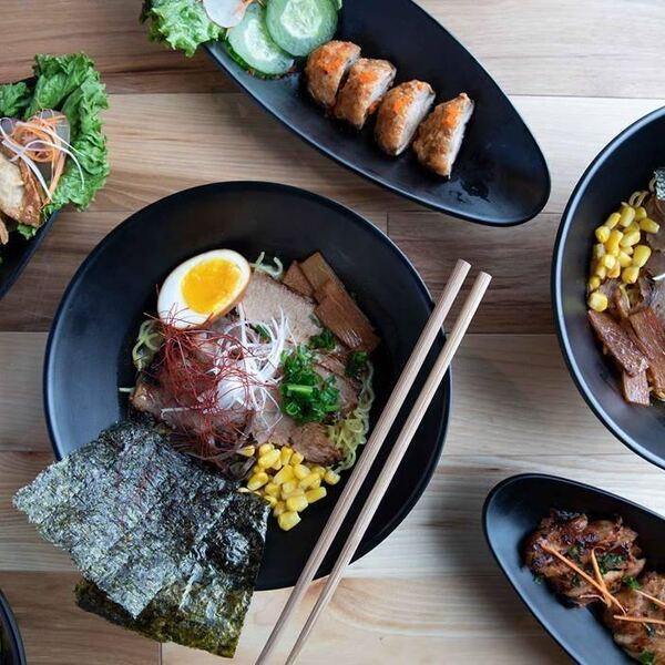 KÒI Noodle Bar - Restaurant Japonaise à Chomedey, Laval