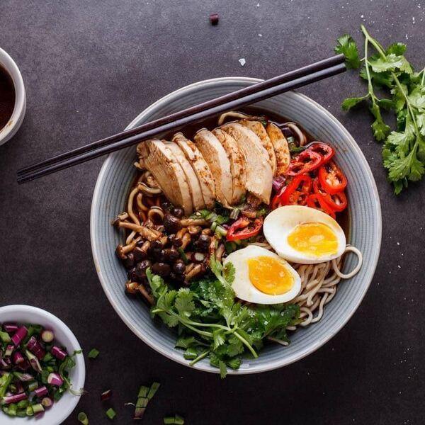 KÒI Noodle Bar - Restaurant Japonaise à Chomedey, Laval