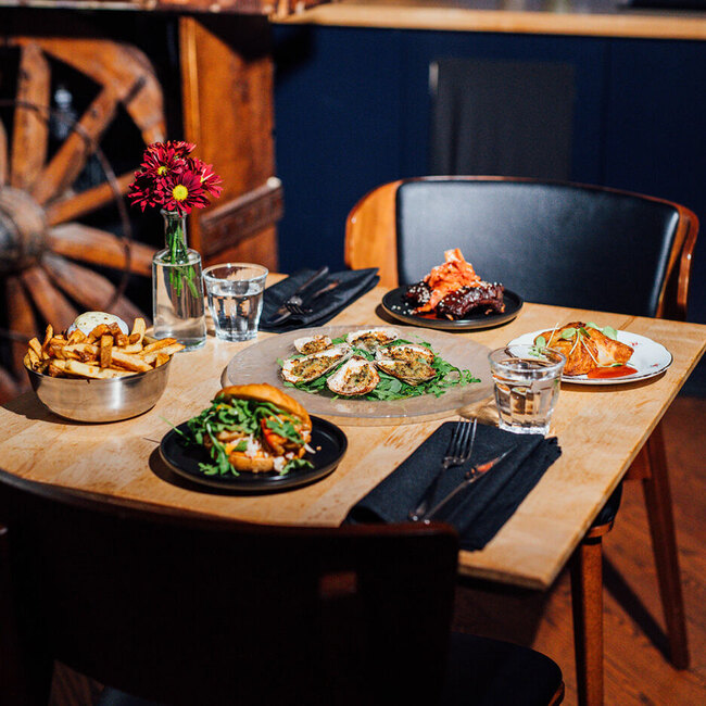 Kwizinn restaurant cuisine caribéenne dans Vieux-Montréal