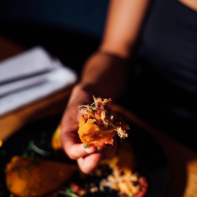 Kwizinn restaurant cuisine caribéenne dans Vieux-Montréal