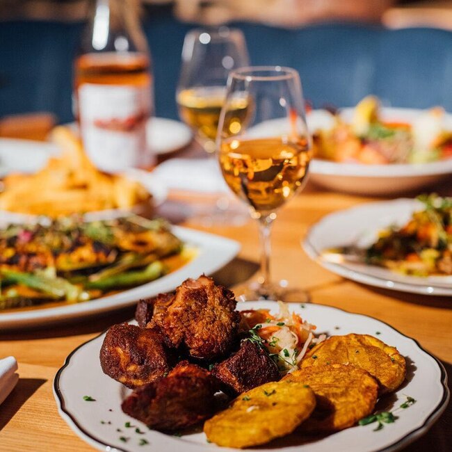 Kwizinn restaurant cuisine caribéenne dans Vieux-Montréal