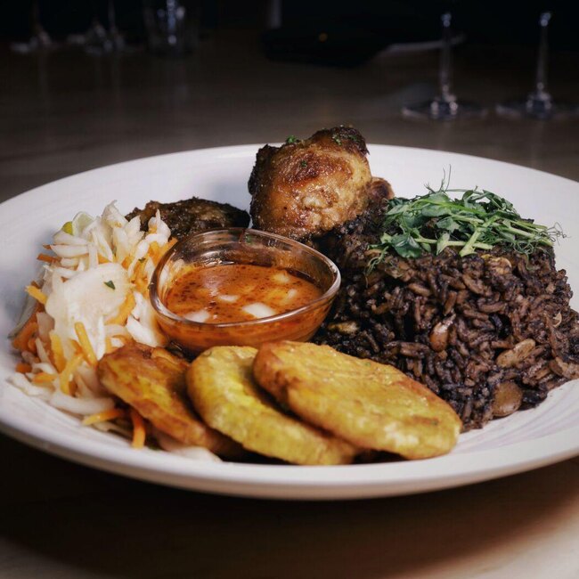 Kwizinn restaurant cuisine caribéenne dans Vieux-Montréal
