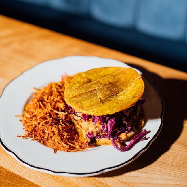 Kwizinn restaurant cuisine caribéenne dans Vieux-Montréal