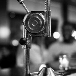 La Belle et La Barbe - Bistro Urbain RestoMontreal.ca