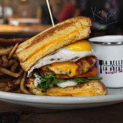 La Belle & La Boeuf - Burger Bar RestoQuebec.ca