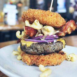 La Belle & La Boeuf - Burger Bar - Boeuf Restaurants in Montreal