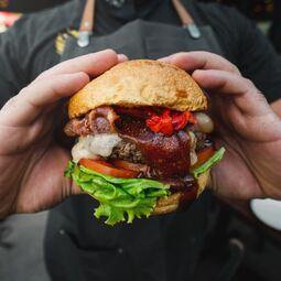 La Belle & La Boeuf - Burger Bar RestoQuebec.ca