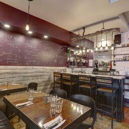 LA BOULETTE Poutine Restaurant