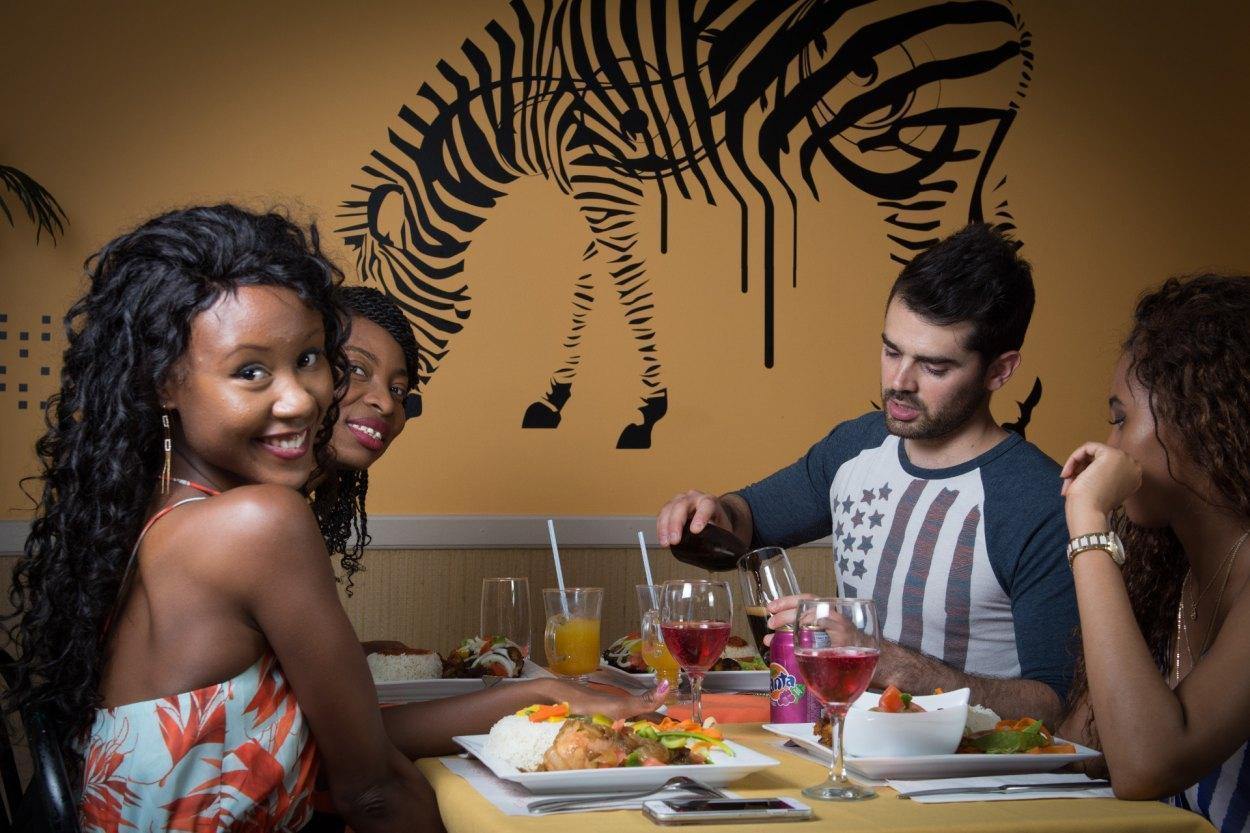 Restaurant La Calebasse - the true flavors of the tropics in the heart of Quebec, in an exotic atmosphere that transports you to the heart of Africa.