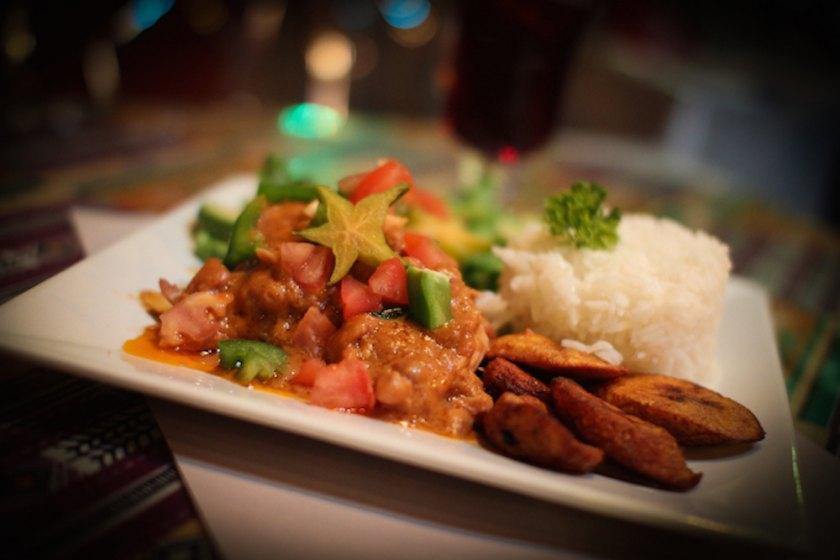 Restaurant La Calebasse - the true flavors of the tropics in the heart of Quebec, in an exotic atmosphere that transports you to the heart of Africa.
