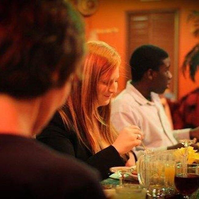 Restaurant La Calebasse - les vraies saveurs des tropiques au coeur de Québec, dans une ambiance exotique qui vous transporte en pleine Afrique.