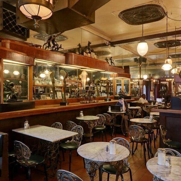 La Croissanterie Figaro - Restaurant Café à Outremont, Montréal