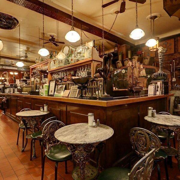 La Croissanterie Figaro - Restaurant Café à Outremont, Montréal