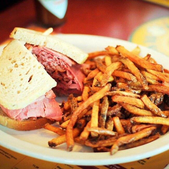 La Fabrique du Smoked Meat - Restaurant Smoked Meat à Saint-Sauveur (Quartier), Québec