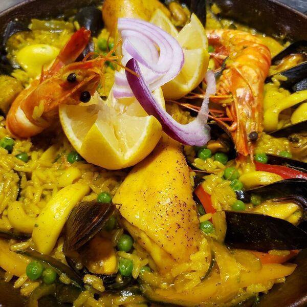 La Paella - Restaurant Espagnole à Le Village/Centre Sud, Montréal