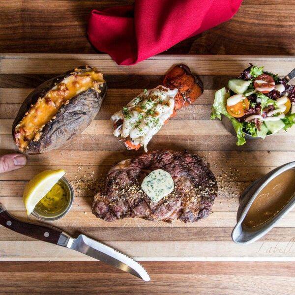 L'Aurochs Steakhouse Restaurant Brossard, QC