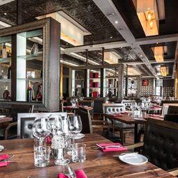 L'Aurochs Steakhouse RestoMontreal.ca