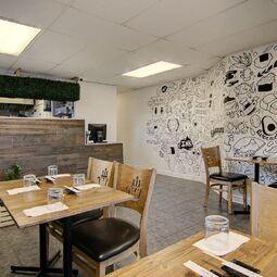 Le B-38 Sushi et Poke RestoMontreal.ca