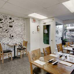 Le B-38 Sushi et Poke RestoMontreal.ca