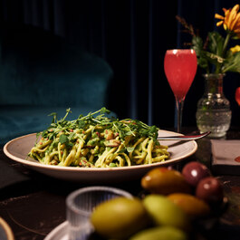 Le Bijou - Salon à cocktails  Restaurant Internationale