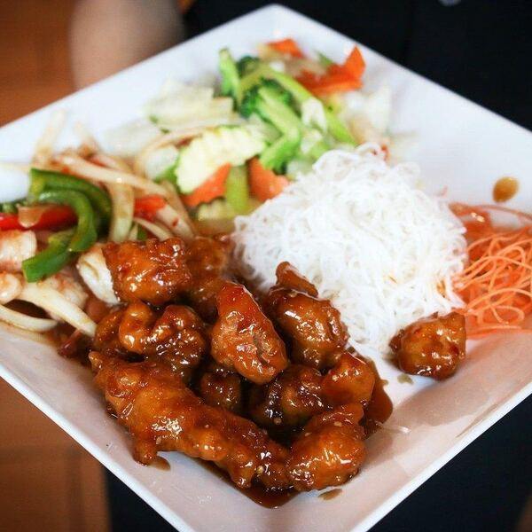 Le Château D'Asie Restaurant Repentigny, QC