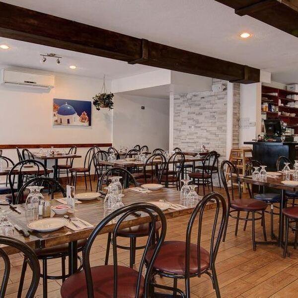 Le Jardin des Puits - Restaurant Grecque à Ahuntsic-Cartierville, Montréal