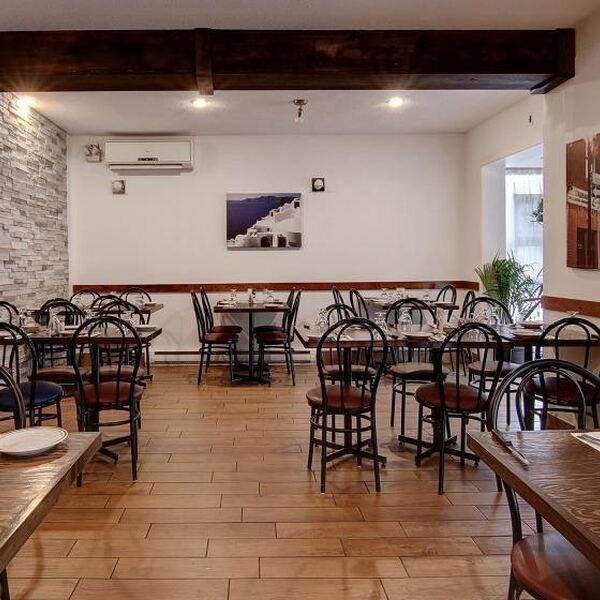 Le Jardin des Puits - Restaurant Grecque à Ahuntsic-Cartierville, Montréal
