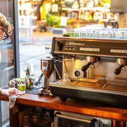 Le RAVITO Café-Buvette RestoMontreal.ca