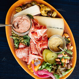Le Relais Boréale Montréal - Microbrasserie & Boutique  Restaurant Pub Food