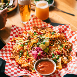 Le Relais Boréale Montréal - Microbrasserie & Boutique  Restaurant Pub Food