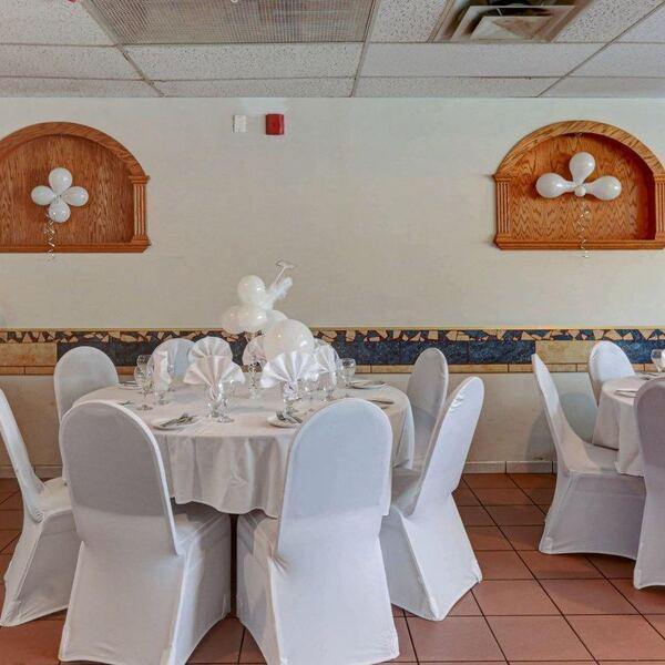 Salle de réception le Salon Bleu - Restaurant Péruvienne à Villeray-Saint-Michel, Montréal