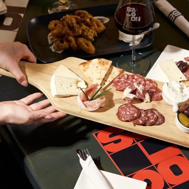 Le Saloon Bistro Bar - Restaurant Bistro à Le Village/Centre Sud, Montréal