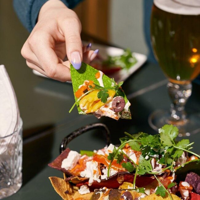 Le Saloon Bistro Bar - Restaurant Bistro à Le Village/Centre Sud, Montréal