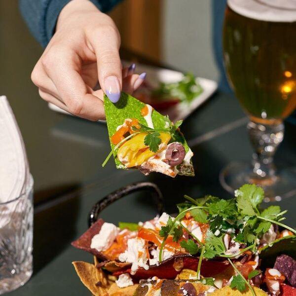 Le Saloon Bistro Bar - Restaurant Cuisine Bistro Le Village/Centre Sud, Montréal