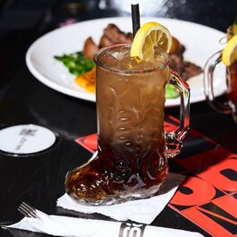 Le Saloon Bistro Bar RestoMontreal.ca