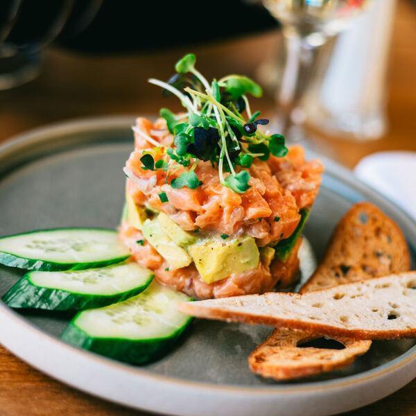 Le Toit Rouge - Restaurant Internationale à Mercier-Hochelaga-Maisonneuve, Montréal
