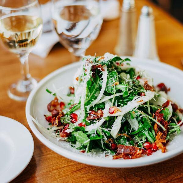 Le Toit Rouge - Restaurant Internationale à Mercier-Hochelaga-Maisonneuve, Montréal